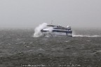 Aardige golven voor het MS Vlieland