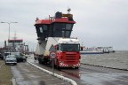 Op de pier van Ameland met bijzonder transport (VN)