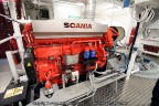 Scania-motor aan Schottel pompjet Rottum