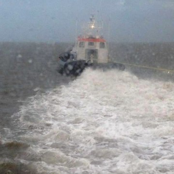 Veerboot Monnik vastgelopen1